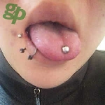 MISAさんの舌ピアス・口ピアス