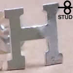 アルファベット「H」 スタッドピアス